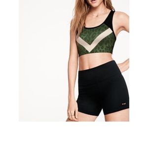 Victoria’s Secret PINK Large cotton yoga shortie